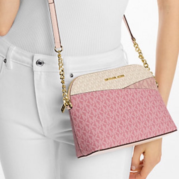 Michael Kors Jet Set Travel Md Color-Block Signature Logo Crossbody
Powder Blush - Picture 3 of 16